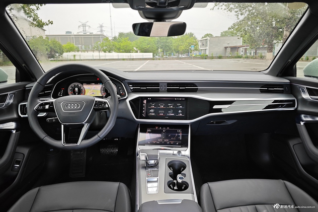 2023款奥迪A6（进口）allroad quattro 55 TFSI 大探险家版