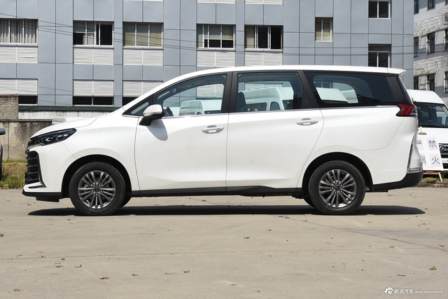 2023款上汽大通MAXUS G50 PLUS 1.5T 幸福推荐自动启航版