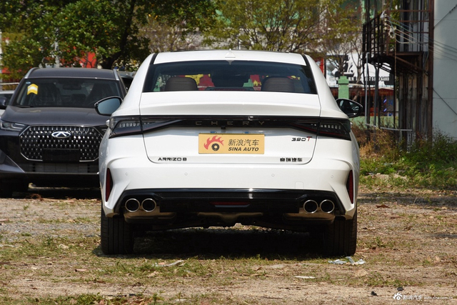 2025款艾瑞泽8 2.0T DCT劲