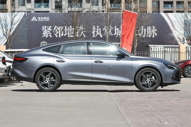 2023款MG7 1.5T DCT至美豪华版