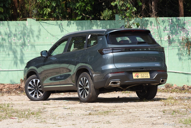 2025款瑞虎8 PLUS 290TGDI DCT尊贵型 7座