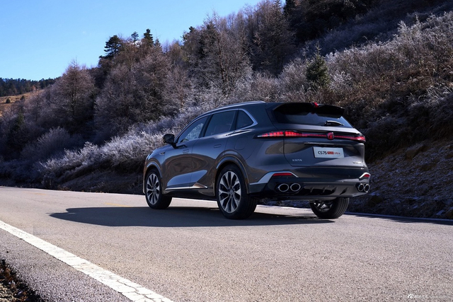 2025款长安第四代CS75PLUS Ultra 2.0T 官图