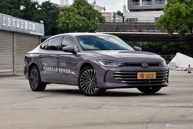 2025款帕萨特 Pro 380TSI 龙尊版