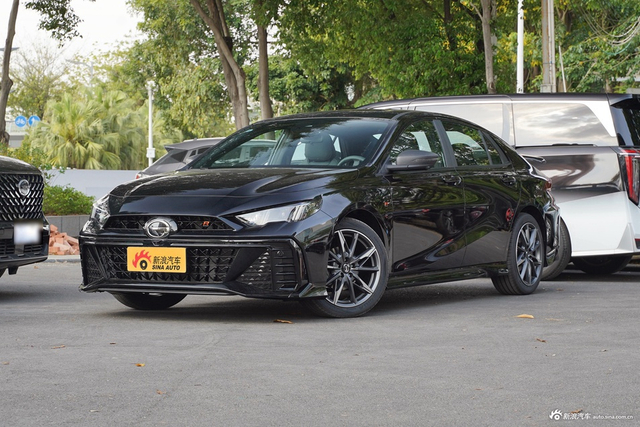 2025款影豹 270T DCT R-Style劲享版