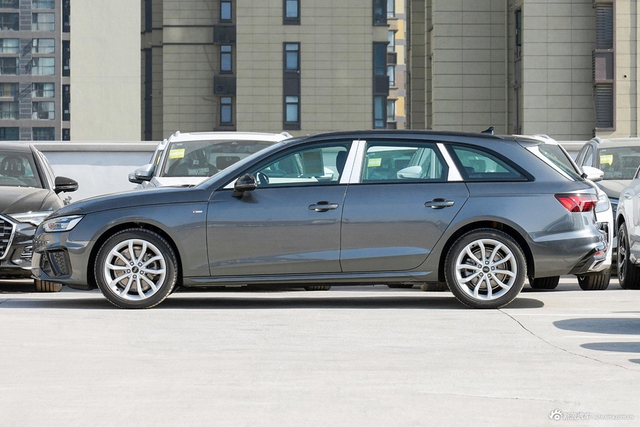 2024款奥迪A4（进口） Avant 40 TFSI 时尚运动型