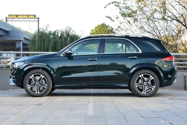 2023款奔驰GLE混动 350 e 4MATIC