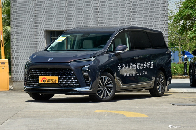 2026款别克GL8插混 陆尊 奢享版