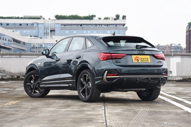 2024款奥迪Q3 Sportback 40 TFSI RS套件燃速型