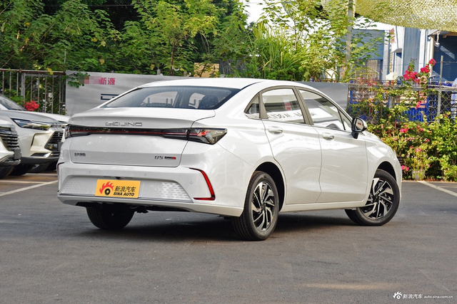 2021款北京U5 PLUS 1.5L手动豪华版