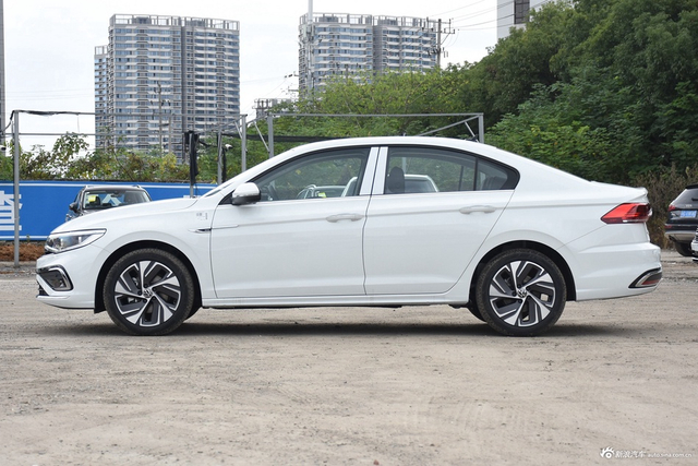 2025款宝来 300TSI 双离合尊行版