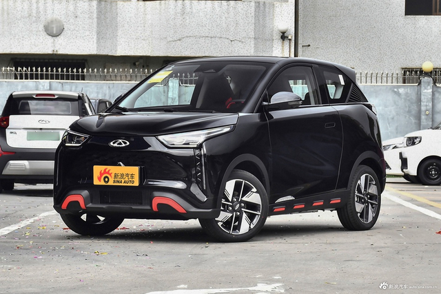 2022款无界Pro 301km 神兽版 磷酸铁锂