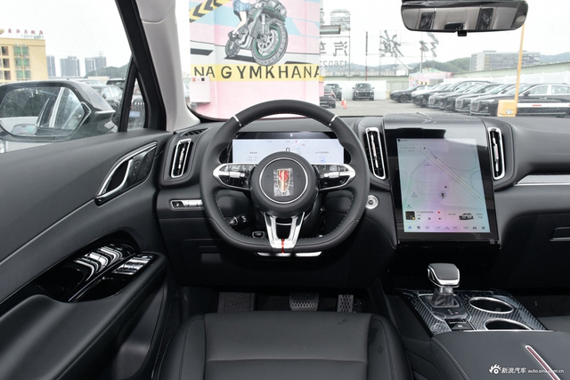 2025款红旗HS3 PHEV 117km 劲为版