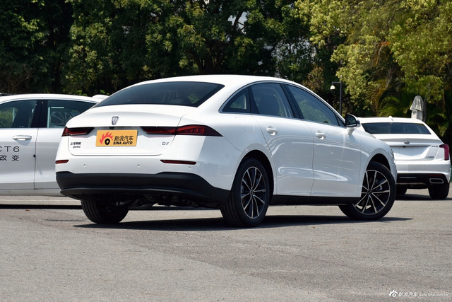 2025款荣威D7 DMH 世界冠军版