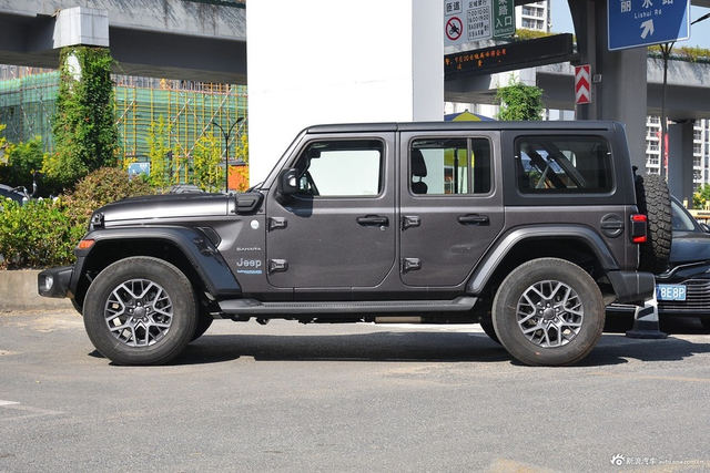 2021款牧马人4xe 四门 2.0T 4xe 撒哈拉