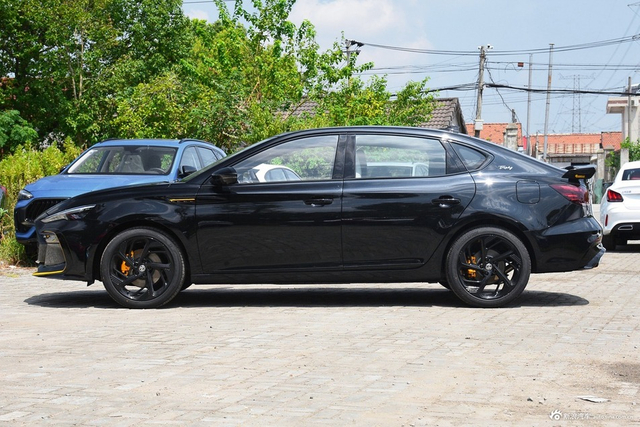 2021款名爵6 Pro 1.5T 自动Trophy旗舰版