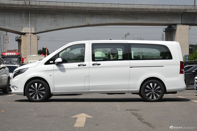 2021款威霆2.0T商务版 7座