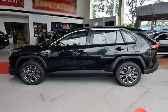 2024款RAV4荣放双擎 2.5L E-CVT两驱精英Plus版