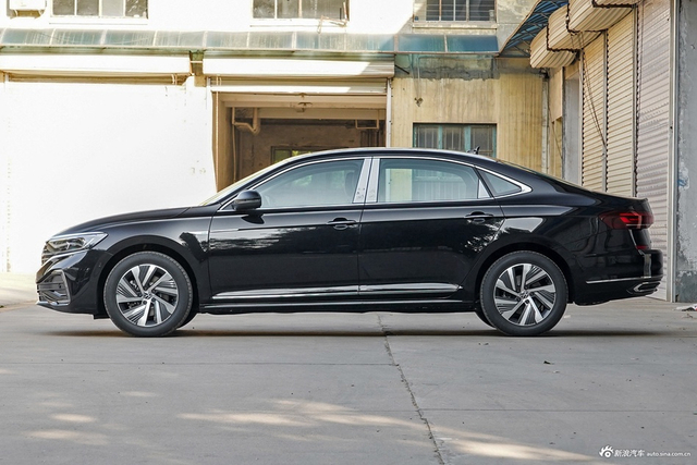 2023款帕萨特混动 430PHEV 混动豪华版