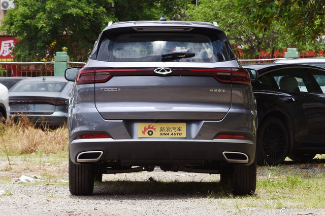 2025款瑞虎7 卓越版 1.5T CVT尊贵版