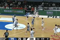 廖三宁突破抛投打进连拿4分，中国男篮领先中国台北至7分