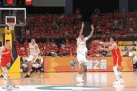 MVP吃瘪！“铁王”关键三分，1比0领先了！