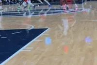 300斤的啦啦队！恩比德绕着篮架庆祝格莱姆斯追平奇才