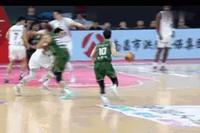 何许人也？马鑫鑫自投自抢打成2+1 替补8分钟已经12+6