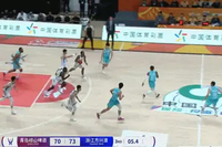 转瞬即逝！塔克一条龙压哨上篮 广厦半节轰出20-1攻击波反超5分