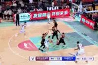 就是你碰的！周鹏抢球出界疯狂要求挑战 深圳挑战失败