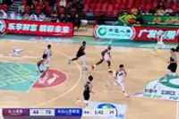 万箭齐发！赵率舟三分轰进 吉林轰出31-7进攻狂潮领先30分以上