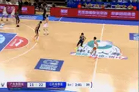 高难度！庞峥麟侧翼突破 滞空拉杆躲闪防守反篮打中