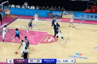 攻防制霸！王凡懿1V1帽掉拉维特 反击衔枚疾进助飞法尔猩猩暴扣