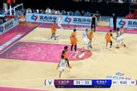 太猛了！巴尔文双手补扣后计时器断电了 简单修整后恢复工作