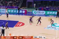 时间刚刚好！纳托尔持球强攻 闪过防守压哨命中