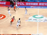 年轻血液的配合！杨曦皓抢断直接长传 邹阳反击撤步三分自信命中