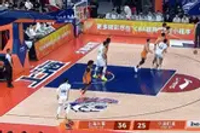 急了！富兰克林·杰克逊丢球后反抢拉拽李弘权球衣 被吹违体犯规