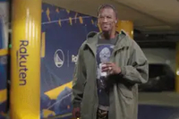 上一场32分预测下今日数据！勇士官推晒巴特勒入场 抿嘴笑不停