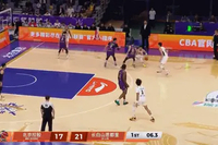 手真硬！姜伟泽掌控最后一攻 突破助攻贾昊快速出手命中压哨三分
