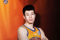 新的一岁里 希望你继续为热爱奔赴！祝张镇麟27岁生日快乐！🎂