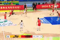 精彩了！广厦逼抢桑普森反击暴扣&摩尔超远三分回应打停