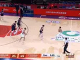 这身高差！徐杰面对徐昕直接轰进压哨三分球 本场首分
