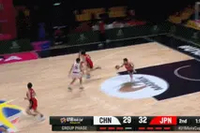 就这么打！饶颖颖送超级大火锅 孙璇反击超远追身三分追平比分！