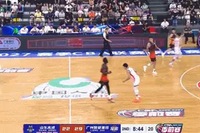 这效率无敌！麦考尔半场仅出战9分钟 6中6&三分2中2轰14分2助