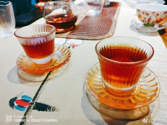 “禅茶三戒”是禅茶持续发展的推动力,相信能使更多人受益。这三戒就是:戒浮夸,戒奢侈,戒庸俗。(图片来源:@释宗舜 )