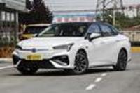 续航不行都是残废 目前超过500km的车 有这11款可选