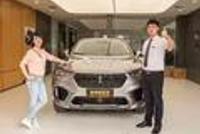 炒作实锤?西安奔驰女喜提新车 放弃CLS选择VV7