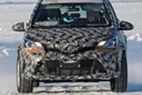 加长版YARiS?混动系统+四驱 曝丰田全新小型SUV测试照