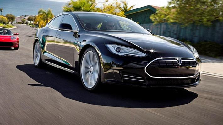 特斯拉Model S打败保时捷电动轿跑