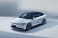 2024款小鹏P5正式上市 售价15.69-17.49万元