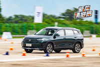 试驾捷达VS8 一款更适合全家使用的SUV